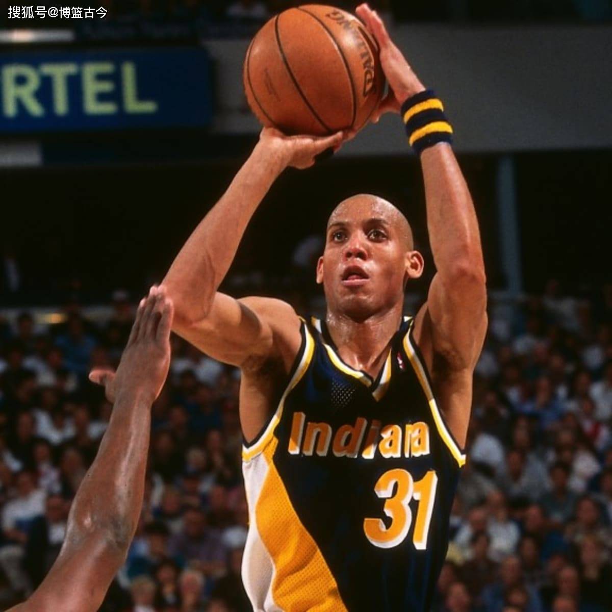 在F1等顶 在F1等顶